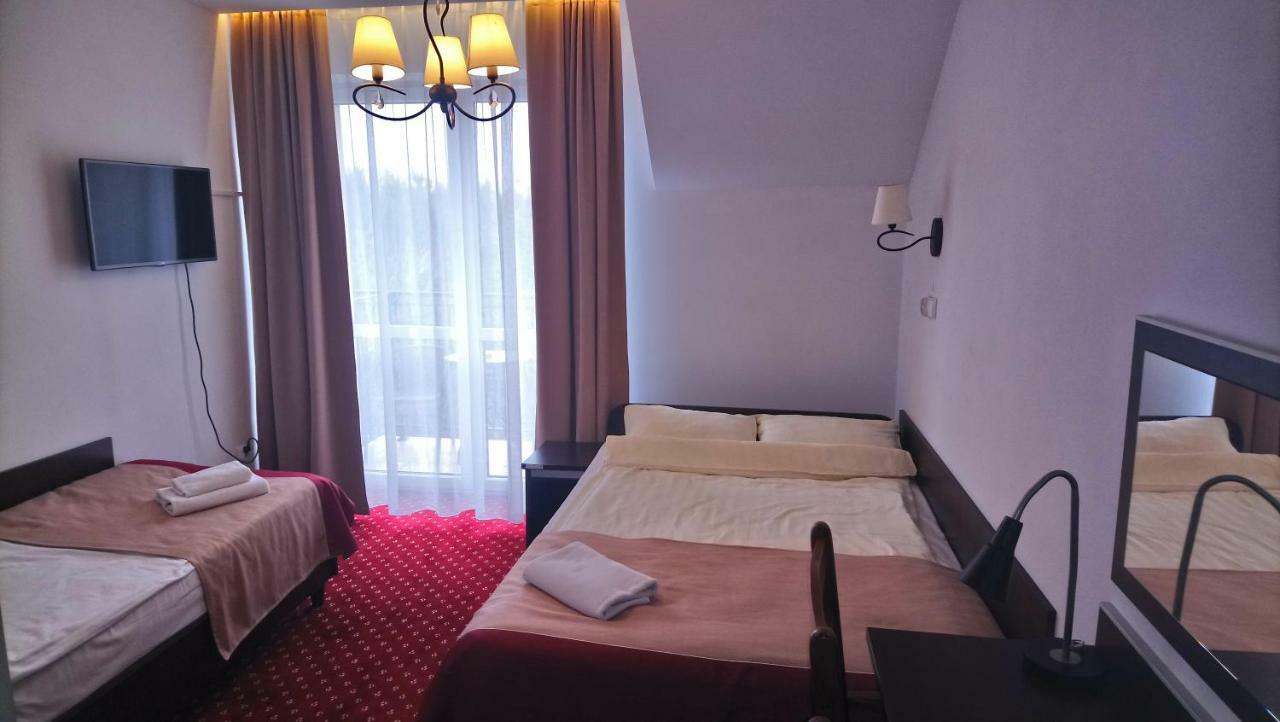 Hotel Milord ปูลตุสค์ ภายนอก รูปภาพ